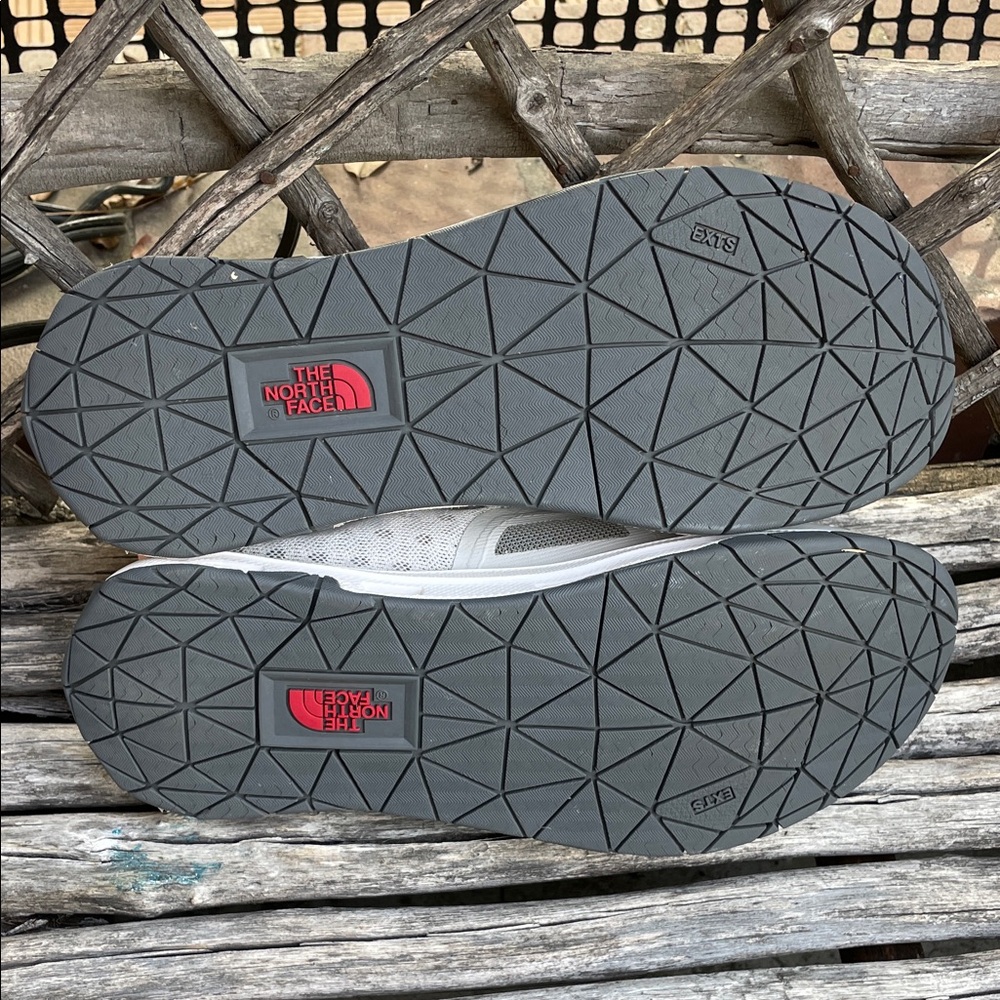 The North Face Women's Light Gray and Peach Athletic Water Shoes - Picture 2 of 8